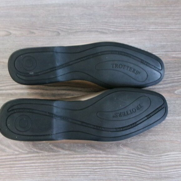 Trotters FRANCIE II Gold Metallic Leather Loafers 7.5N 7.5 Narrow - Picture 12 of 15